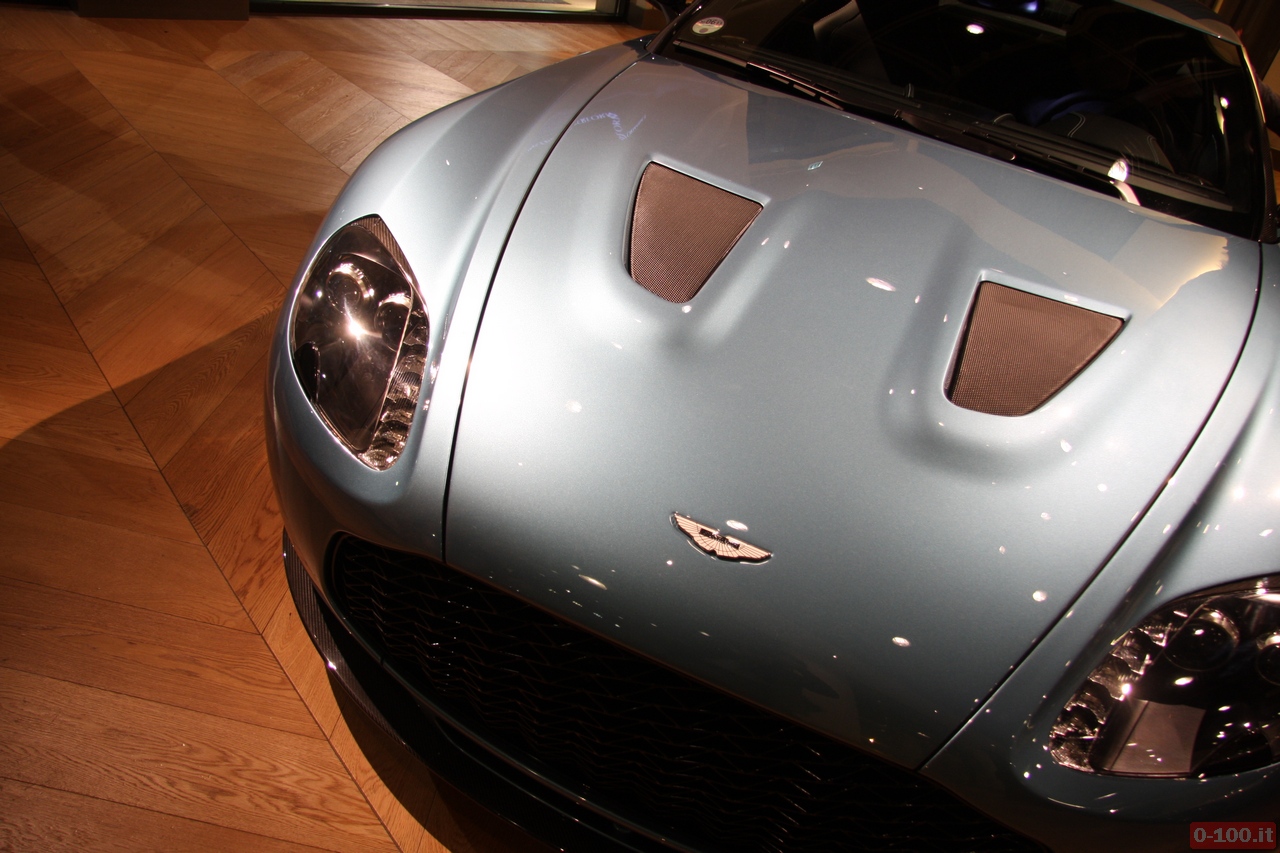 Aston-Martin_Vanquish_V12-Roadster_V12-Zagato_0-100_31