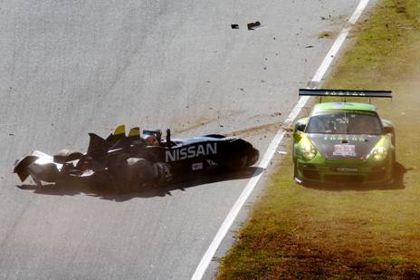 nissan-deltawing-incidente-in-prova-a-road-atlanta