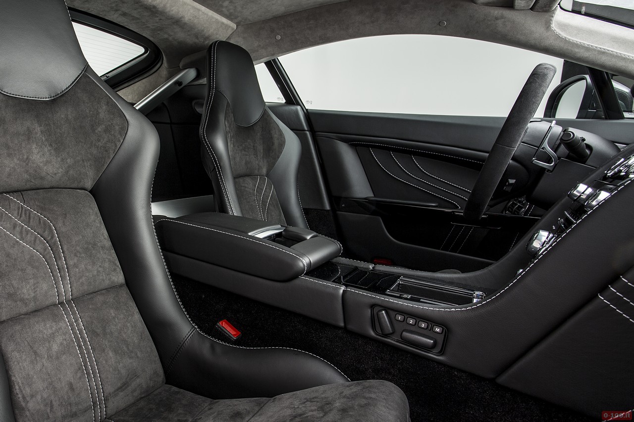 aston-martin_vantage_sp10_0-100_9