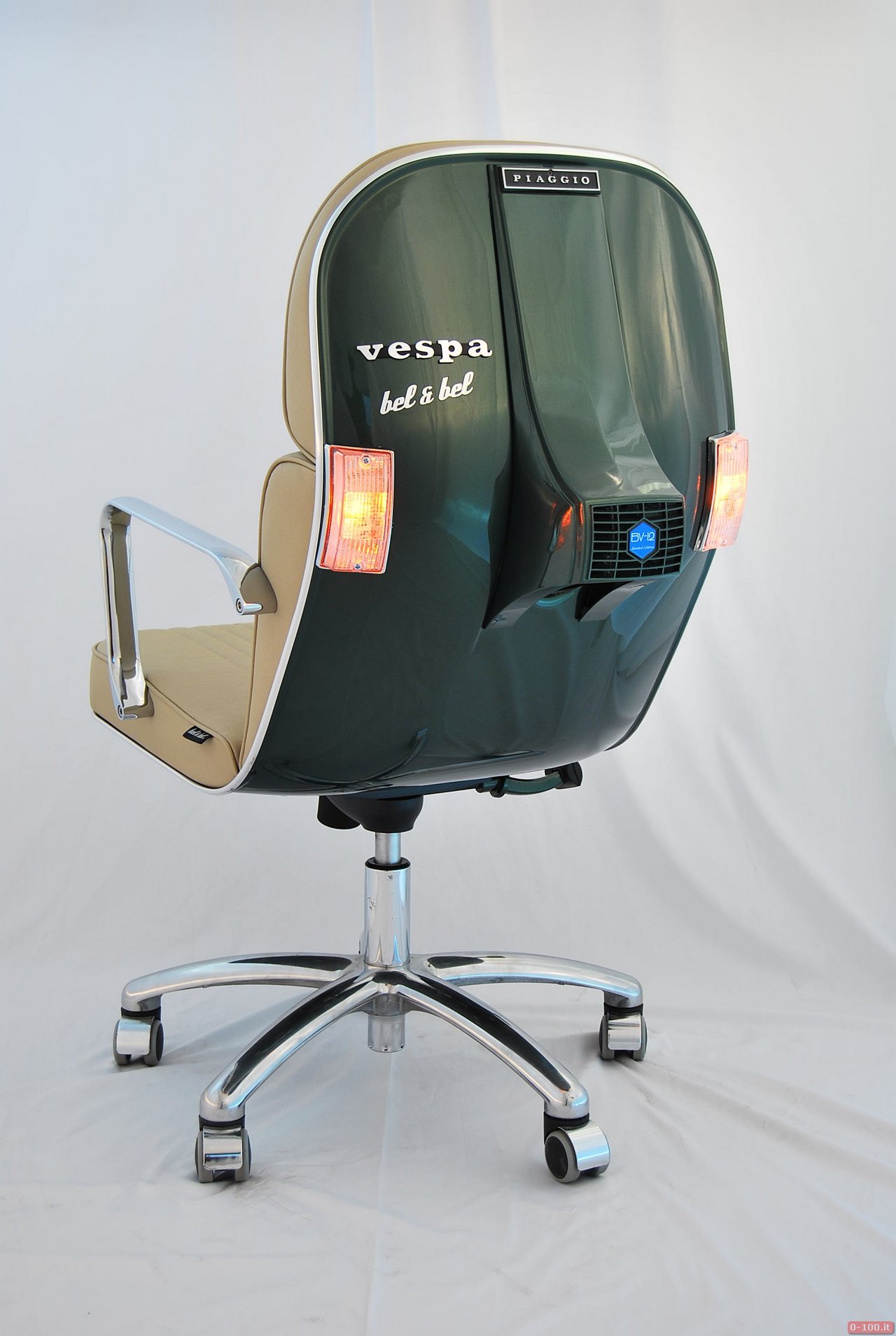 Vespa office chairs by Bel &Bel_0-100_3