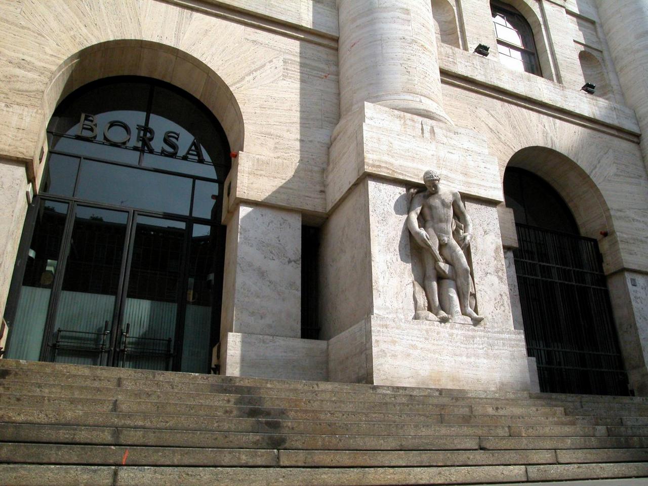 Borsa-di-Milano-borsa-2014-lanno-del-lusso_0-100