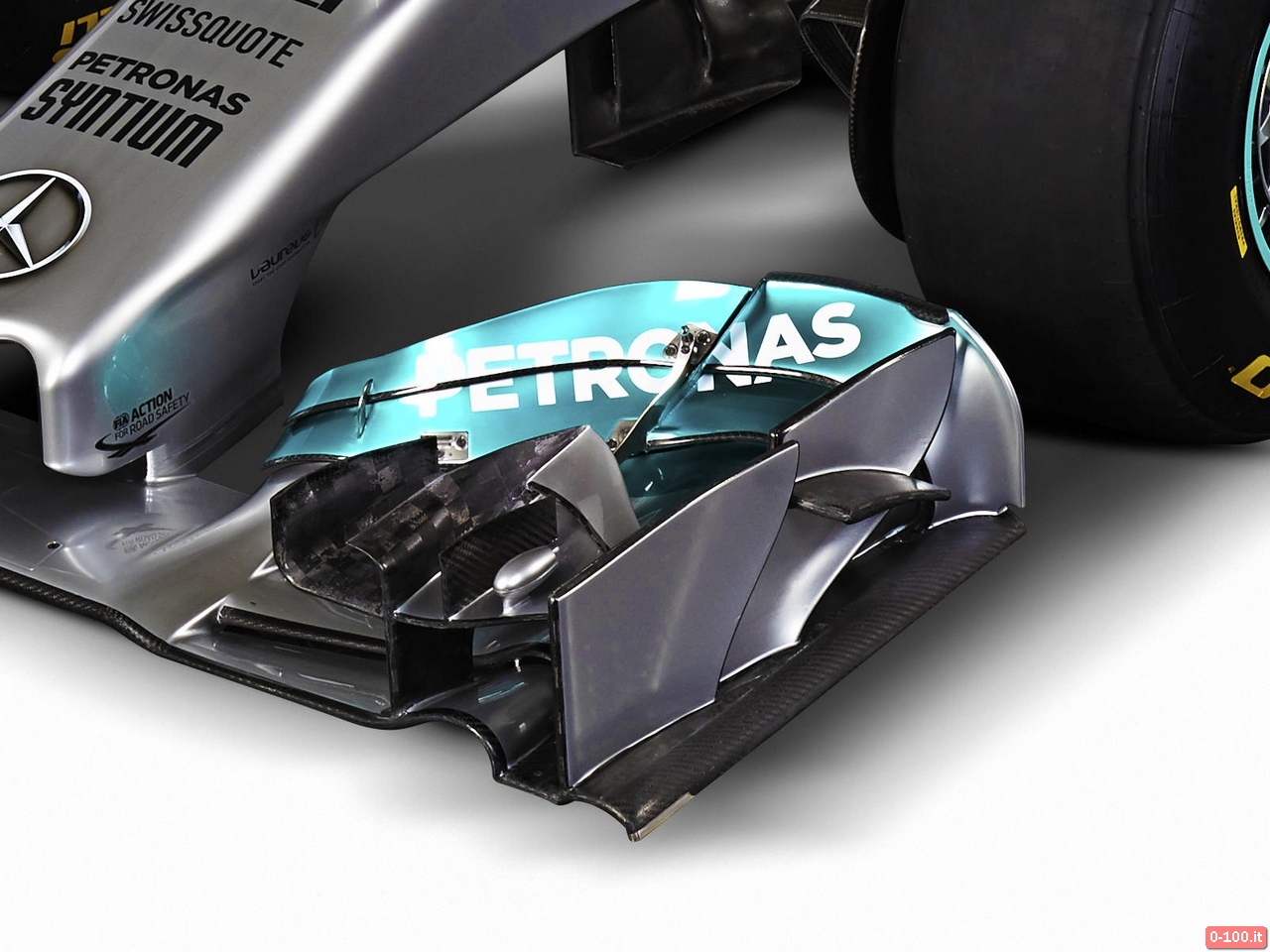 mercedes-amg-petronas-F1-W05-2014-Rosberg-Hamilton-0-100_10