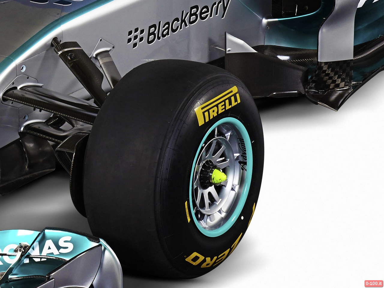 mercedes-amg-petronas-F1-W05-2014-Rosberg-Hamilton-0-100_8