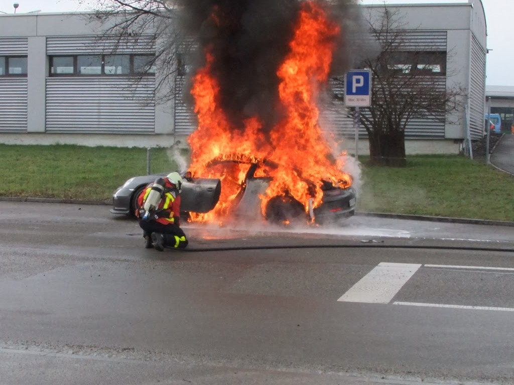 porsche-991-gt3-incendio-consegne-bloccate-deliveries-halted-0-100