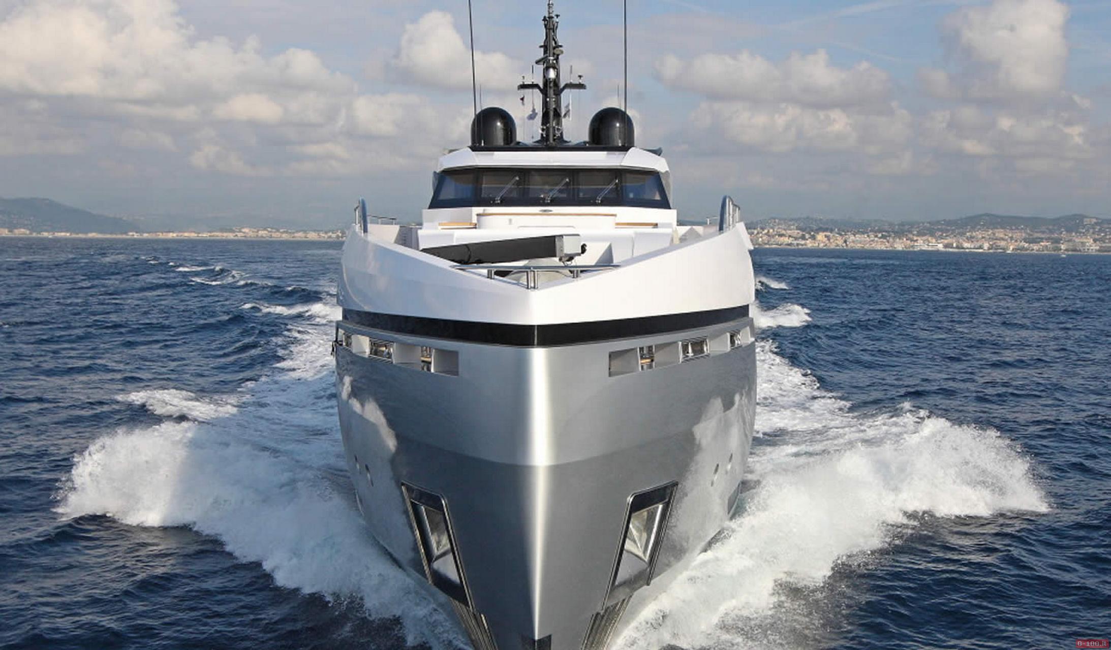 showboat-design-awards-2014-lo-yacht-columbus-40s-hybrid-sergio-cutolo-trionfa-3-volte_0-1008