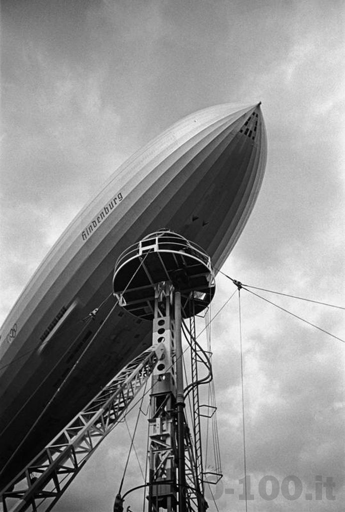 LZ-129-“Hindenburg”_Leica_0-100