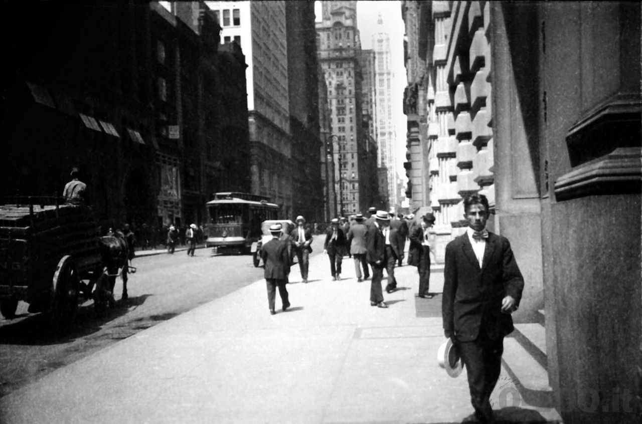 New-York-–-Ernst-Leitz-II_Leica_0-100