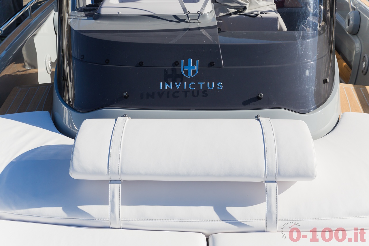 invictus-280gt-prezzo-price-invictus-yacht-christian-grande-designworks-nautica-bertelli-0-100_18
