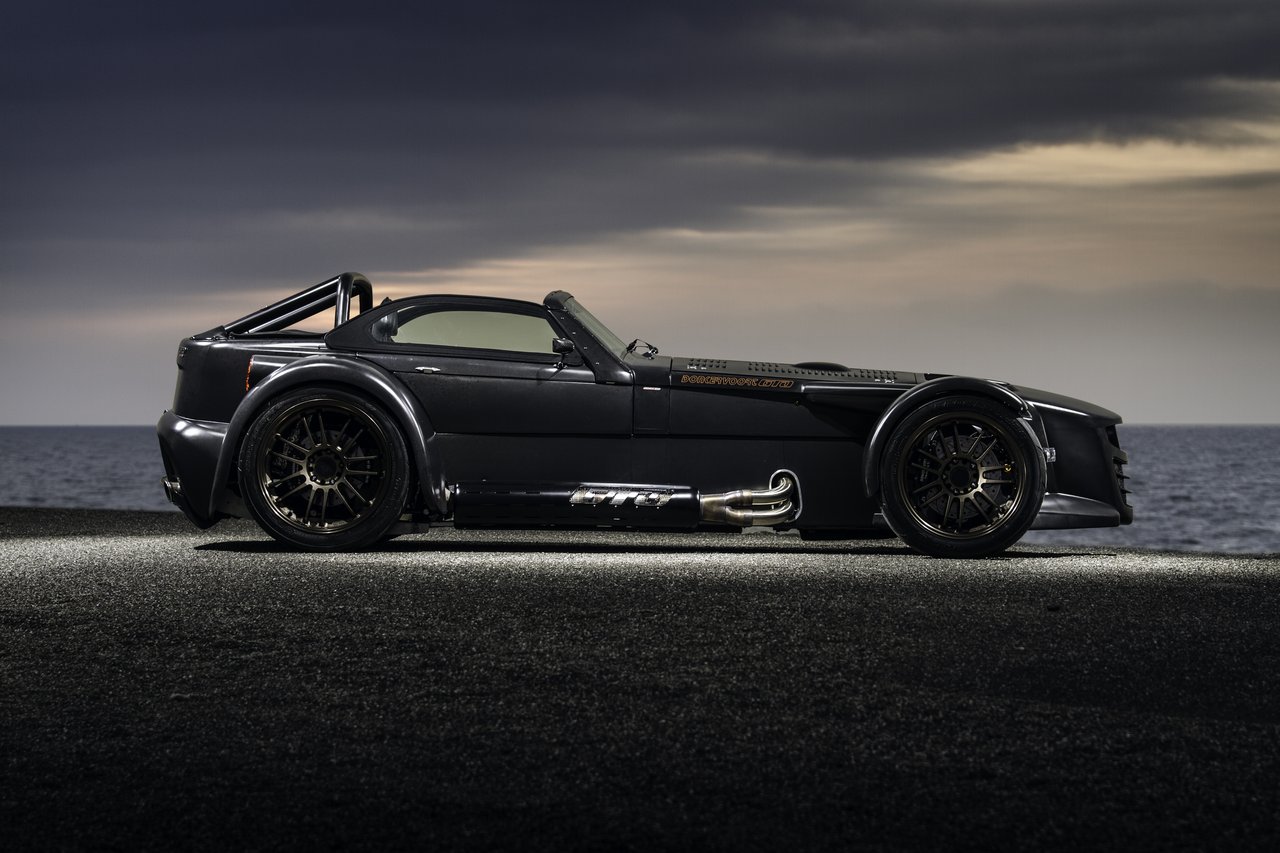 donkervoort-d8-gto-bare-naked-carbon-edition_0-100-1