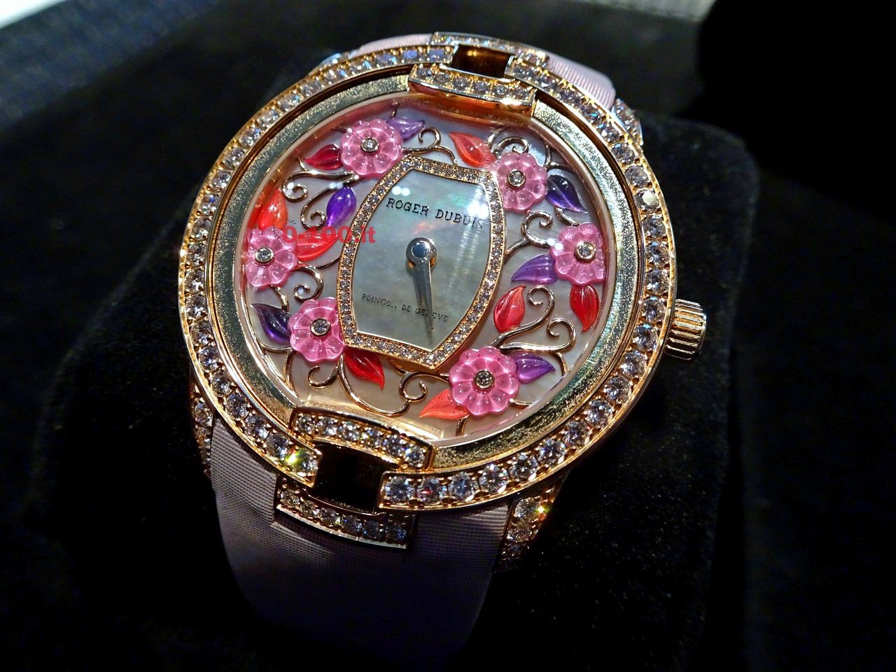 Roger-Dubuis-SIHH-2016-0-100_8