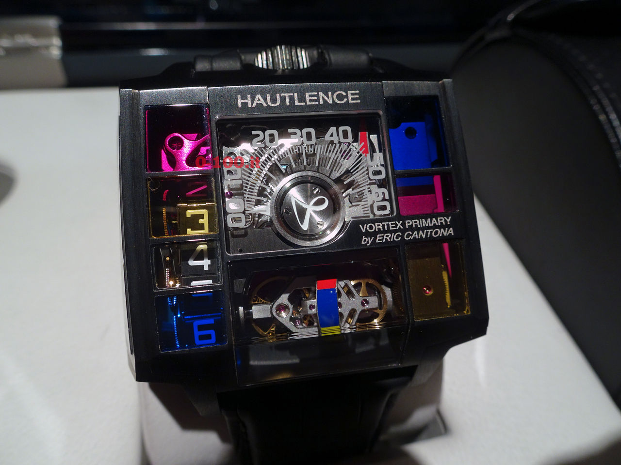 SIHH-2016-hautlence-vortex-primary-eric-cantona_0-100_06