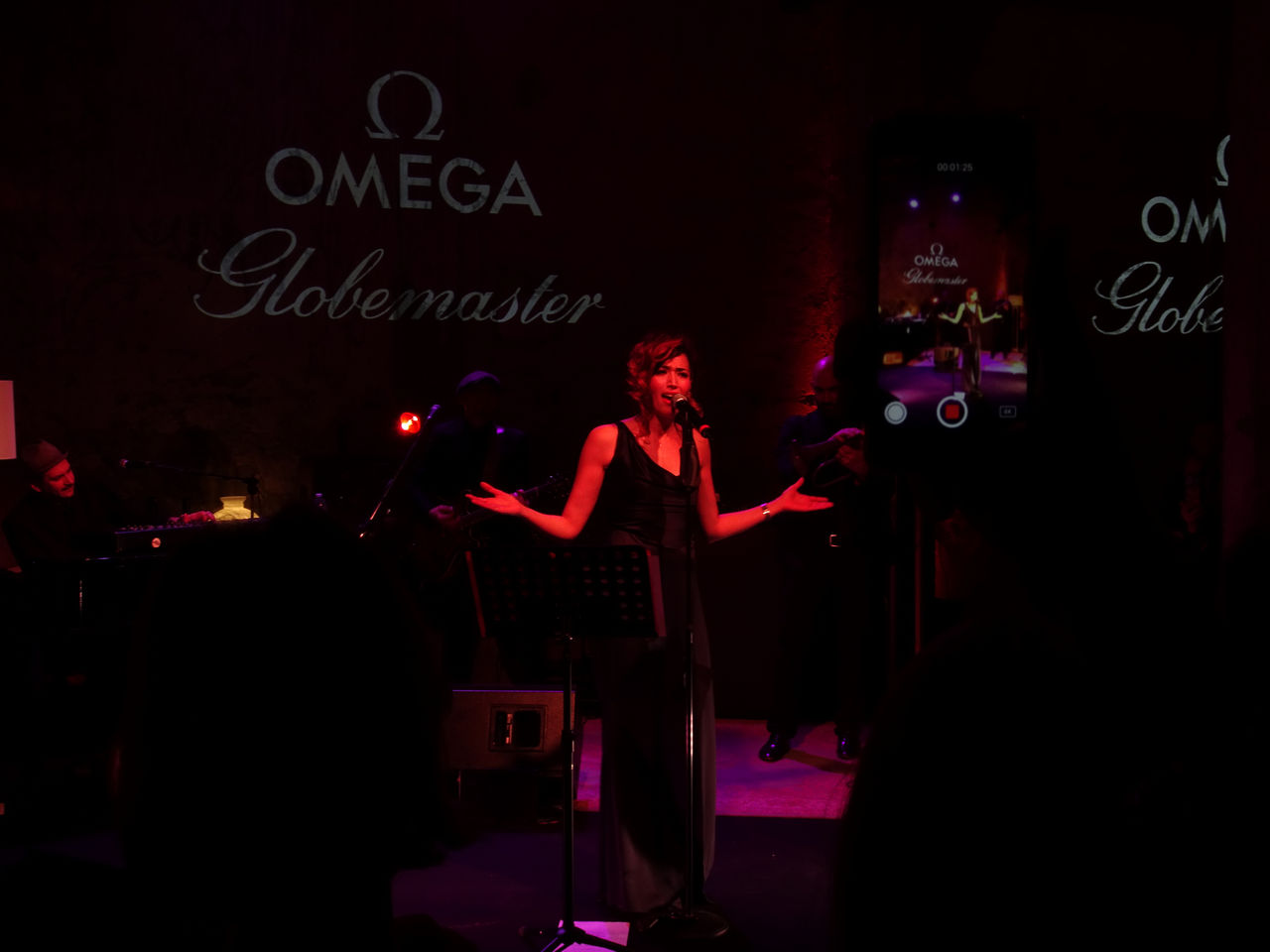 omega-presenta-la-collezione-globemaster-cracco-nina-zilli-milano-metas_0-10010