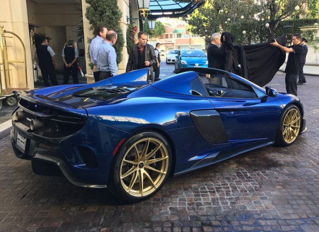 mclaren_675_LT_spider-carbon-golden-wheels_0-100_12