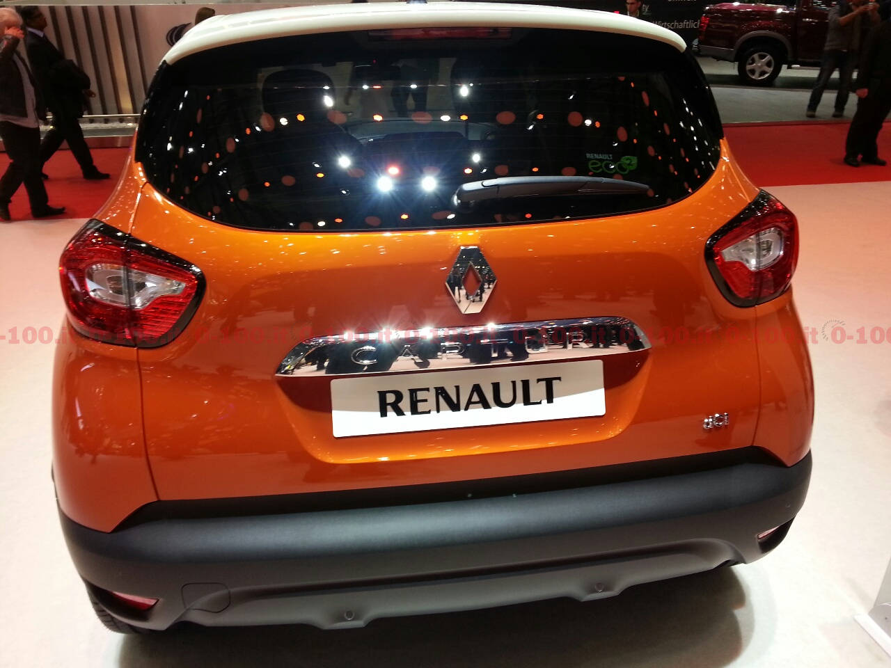Renault-Captur-Geneva-live-5