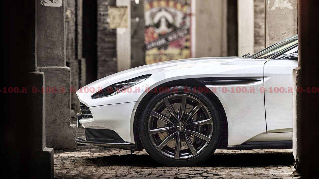 Aston_Martin_DB11_V8_Mercedes-AMG_0-100_15