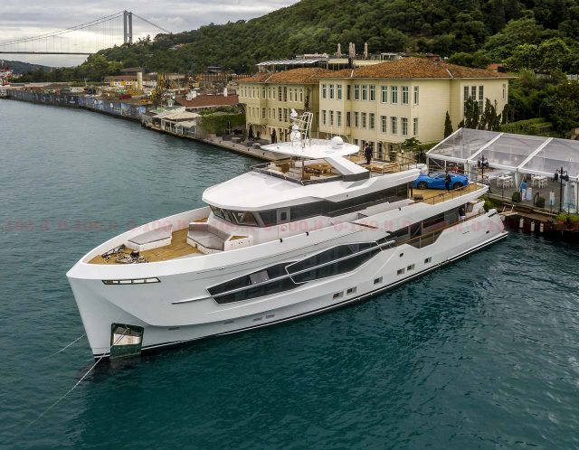 Numarine first explorer superyacht 32XP_0-1002