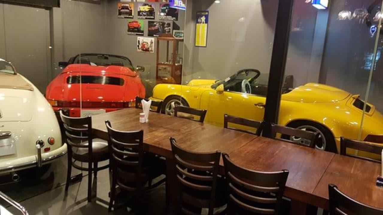 Ristorante con auto storiche