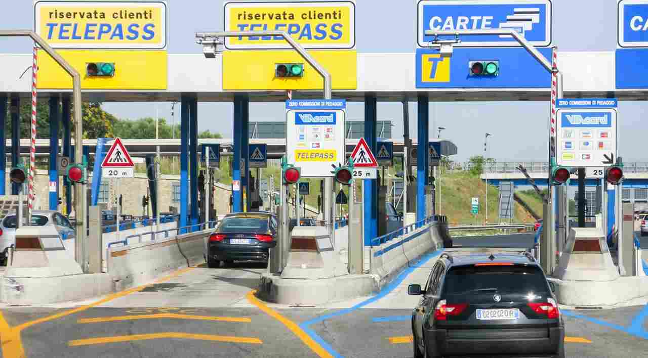 Vietato circolare sulle autostrade