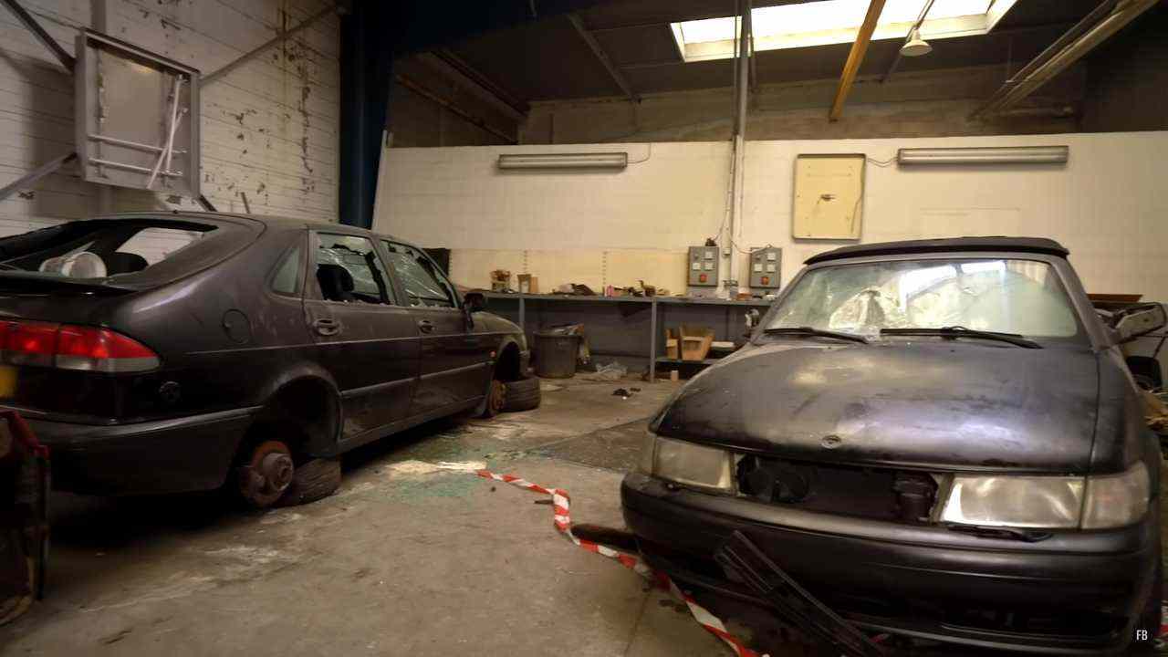 autosalone abbandonato Saab