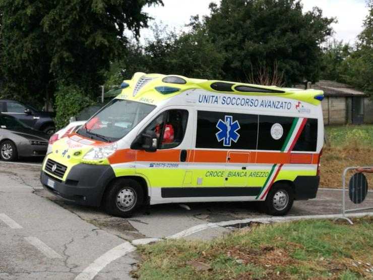 Ambulanza 2 - 0-100.it