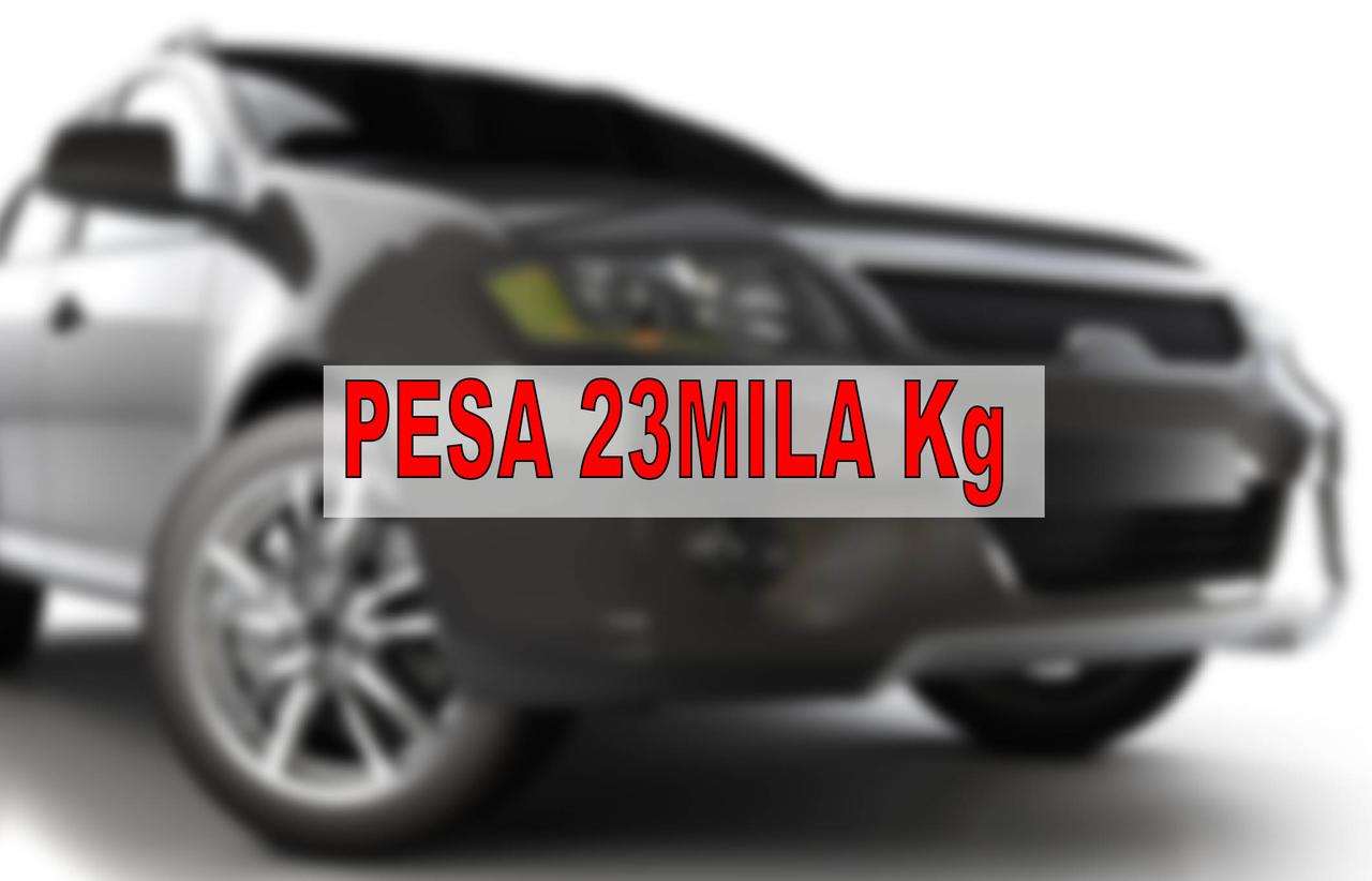 Quest'auto pesa pesa 23mila Kg