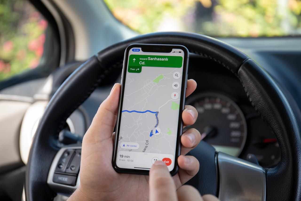 Navigatore auto, da adesso è vietato
