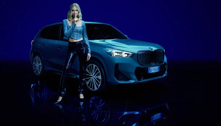 Chiara Ferragni e BMW iX1