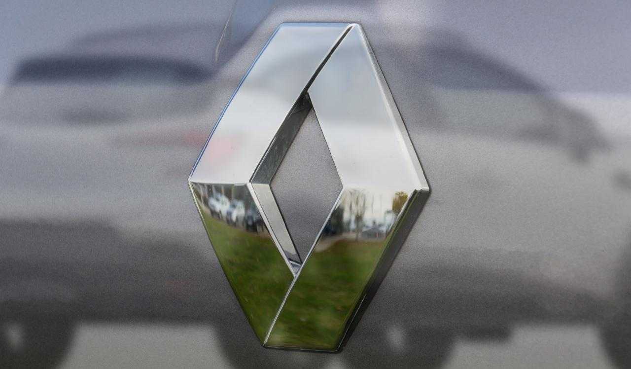 Trapelati i bozzetti alla nuova Renault