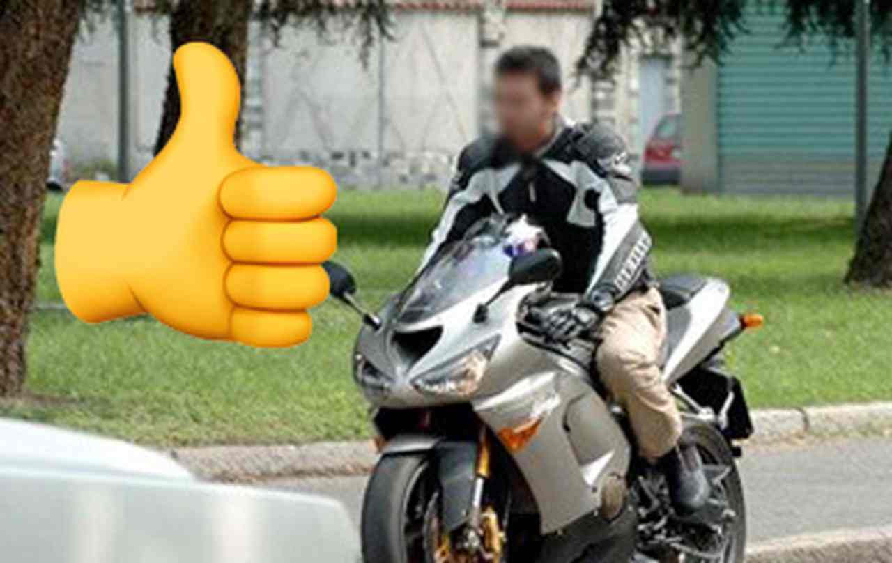 Moto senza casco? Si può!