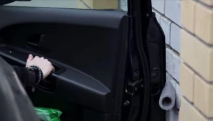 Tubo di gomma per l'auto, ti salva dai danni