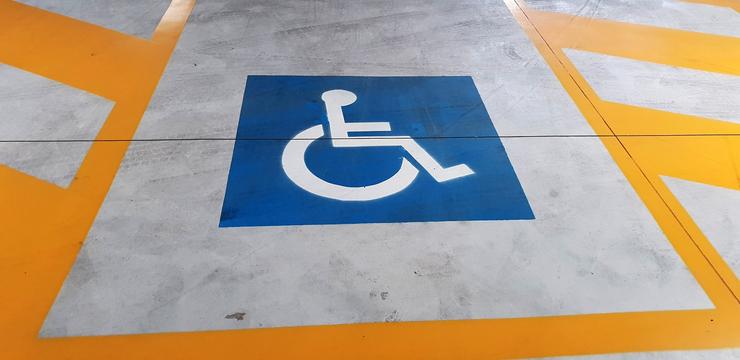 Plazas para discapacitados - 0-100.it