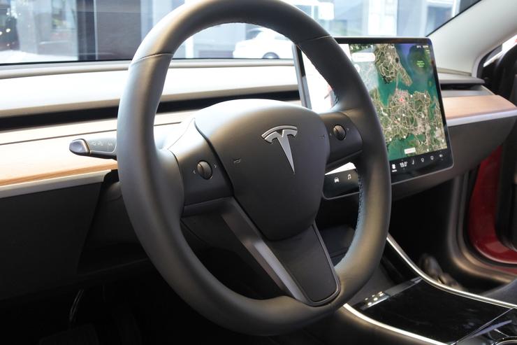 Tesla dispositivo auto sonnolenza 