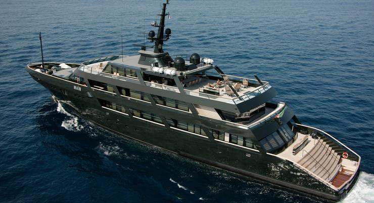 Lo yacht di Giorgio Armani-0-100.it