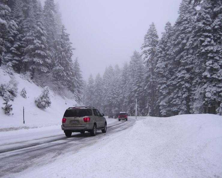 asfalto scioglie neve