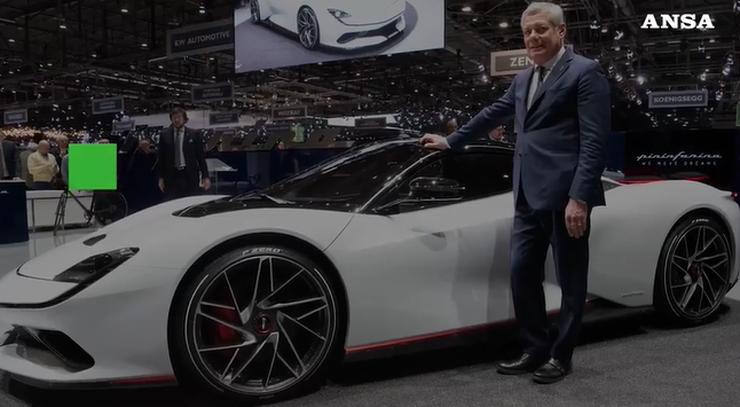 Paolo Pininfarina con la sua Ferrari