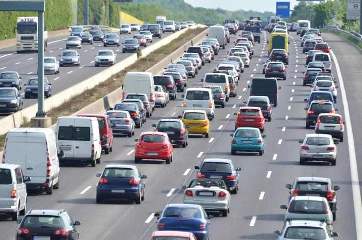 divieto di sorpasso in autostrada