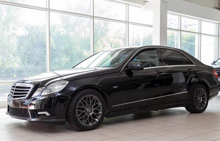 Mercedes Classe E - depositphotos - 0-100.it