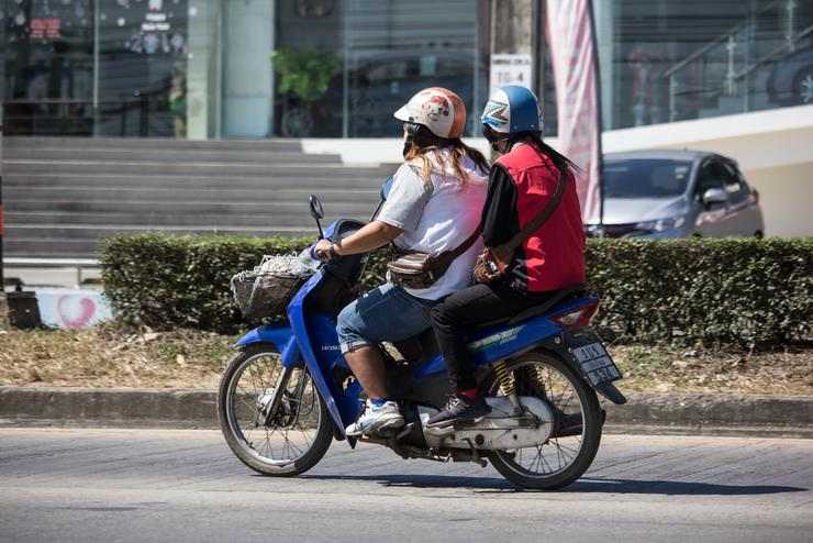 vietato passeggeri moto