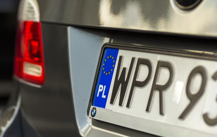 Targa polacca - depositphotos - 0-100.it