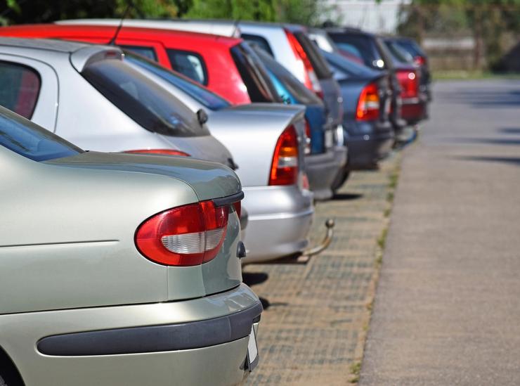 parcheggio auto -Depositphotos -0-100.it