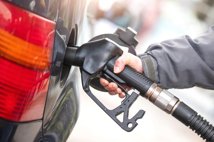 spia riserva carburante -Depositphotos -0-100.it