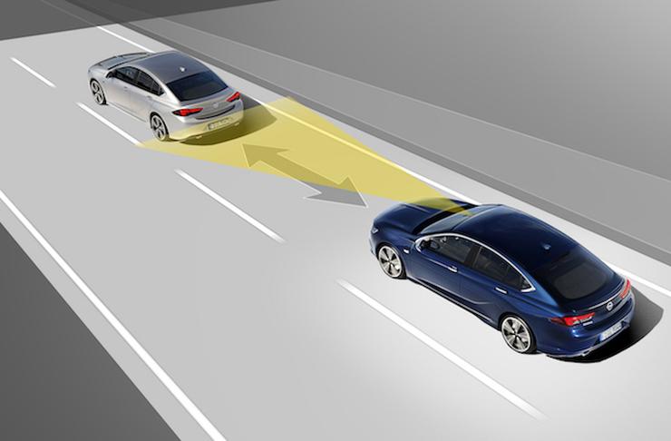 Cruise control, la verità dietro il suo uso - 0-100.it
