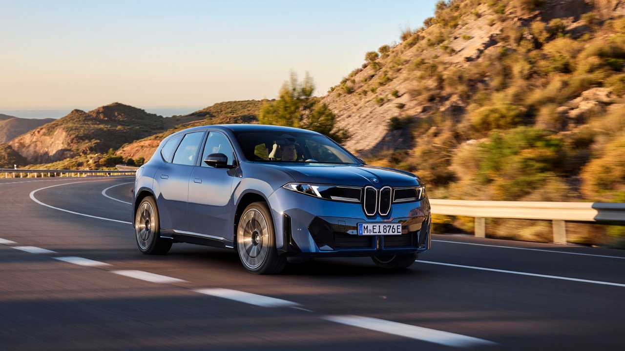 La nuova BMW iX3