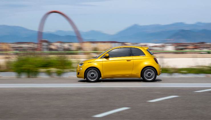 La nuova Fiat 500 Hybrid Torino